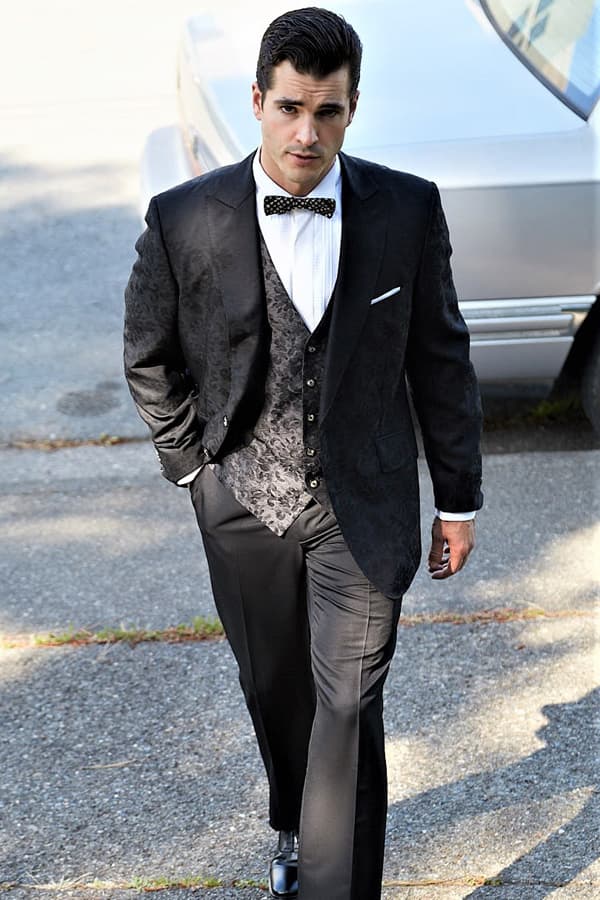 TUXEDO with fancy Silk VEST -  - View 3 of 4