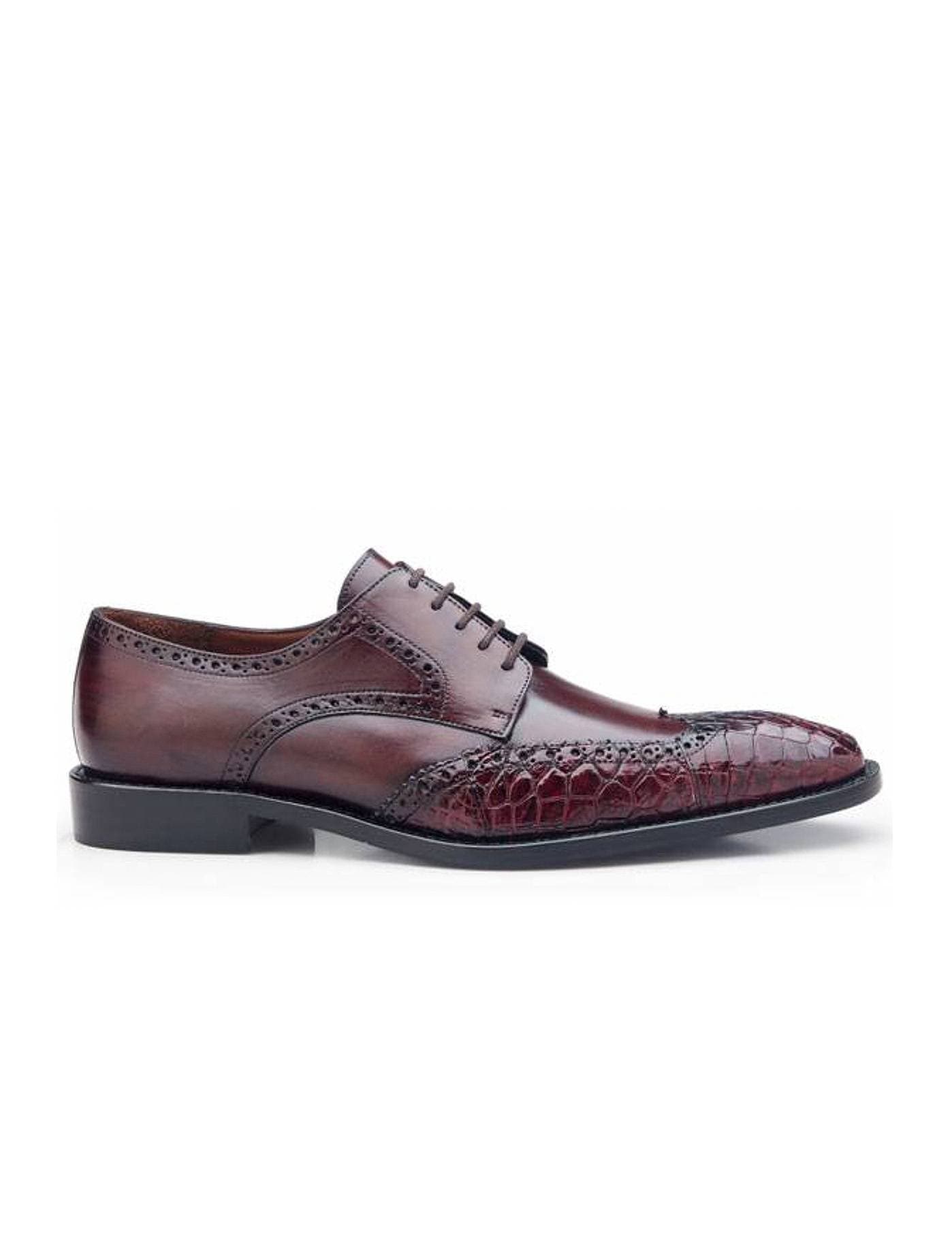 Alligator leather shoe in oxford lace up style