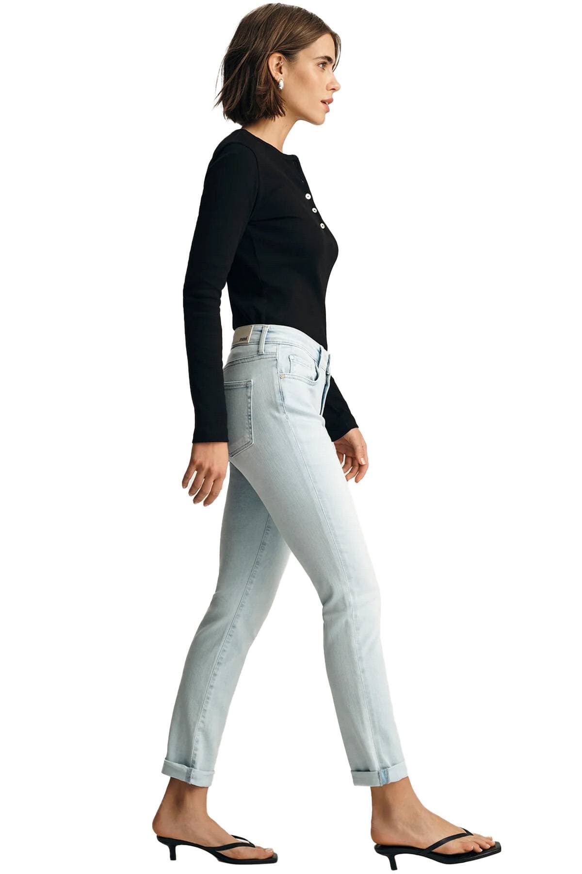 Light Denim Blue Relaxed Jean | Women's - 165.0000 - Alternative view 4