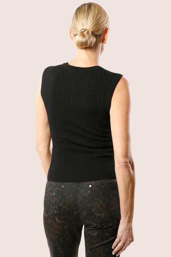 Knit tank with ribbing and buttons